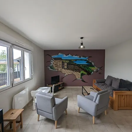 Renove Au Bord Du Avec Terrasse, Parking Reserve, Equipements Modernes Et Aire De Jeux. - Fr-1-611a-16 *
