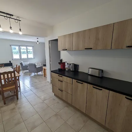 Renove Au Bord Du Avec Terrasse, Parking Reserve, Equipements Modernes Et Aire De Jeux. - Fr-1-611a-16 Peigney