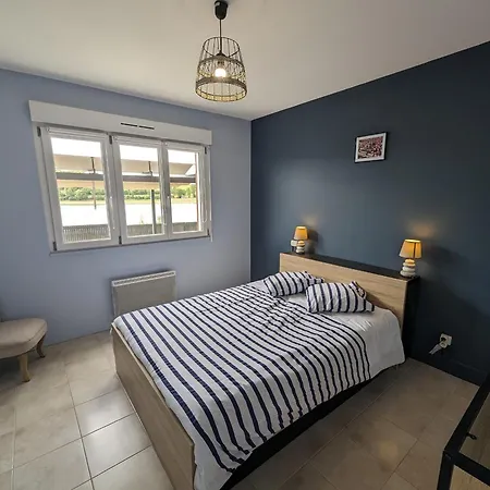 Semesterbostad Renove Au Bord Du Avec Terrasse, Parking Reserve, Equipements Modernes Et Aire De Jeux. - Fr-1-611a-16 Peigney