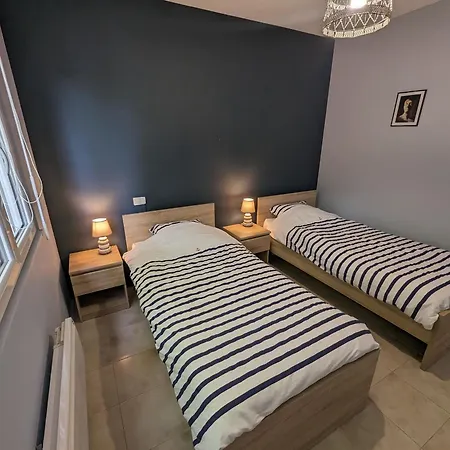 Holiday home Renove Au Bord Du Avec Terrasse, Parking Reserve, Equipements Modernes Et Aire De Jeux. - Fr-1-611a-16 *