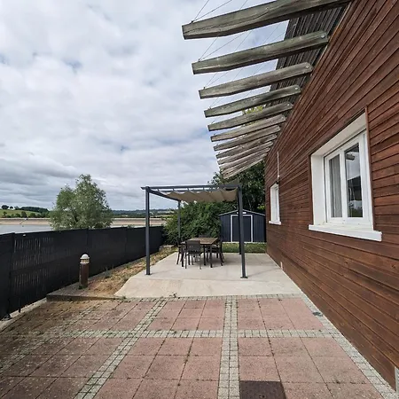 Renove Au Bord Du Avec Terrasse, Parking Reserve, Equipements Modernes Et Aire De Jeux. - Fr-1-611a-16 Semesterbostad Peigney
